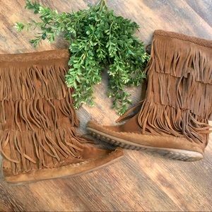 Minnetonka Fringe Midi Boots. Size 10!